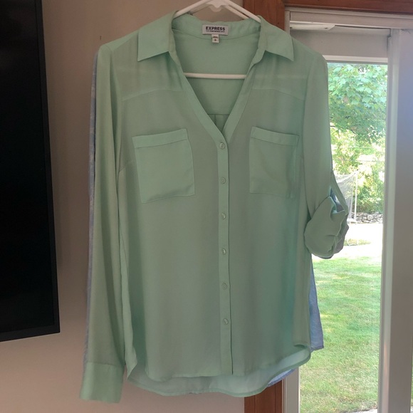 Two express blouses - Picture 2 of 5
